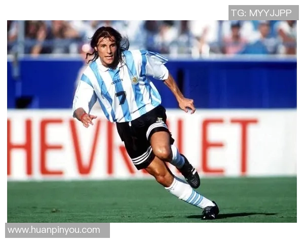 回顾旧时代足球明星的辉煌成就与影响力排名分析